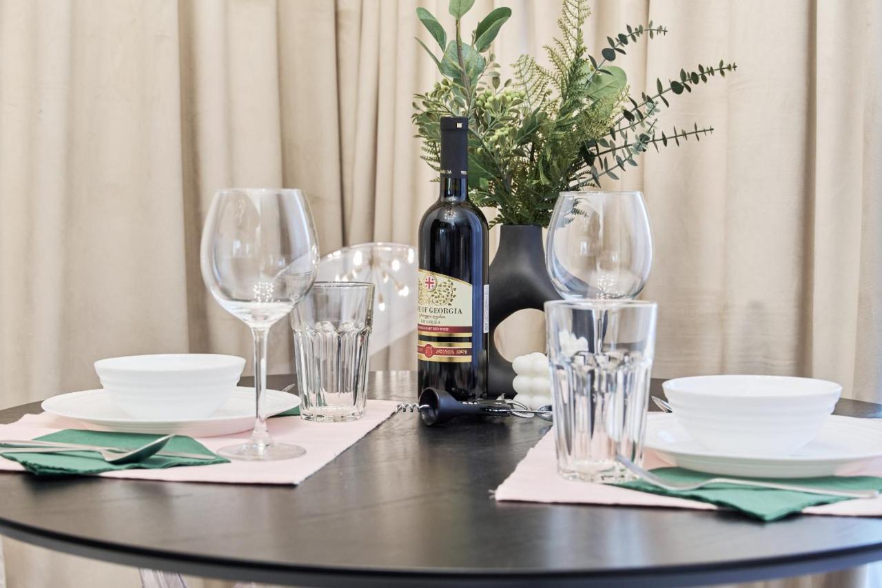 Apartment Deluxe Studio Braniborska Near Market Square -with Free Garage By Renters